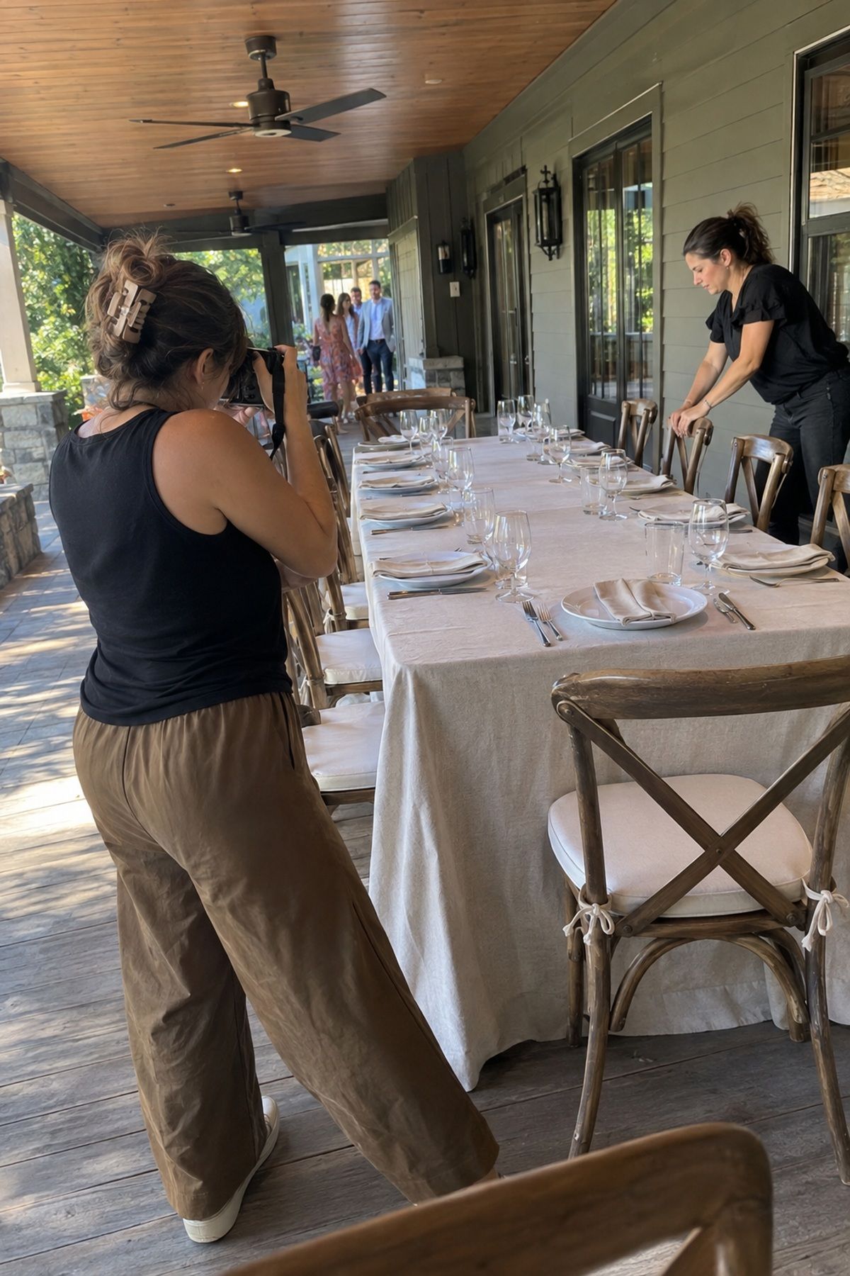 A photographer captures the August wedding dinner table before guests sit down.