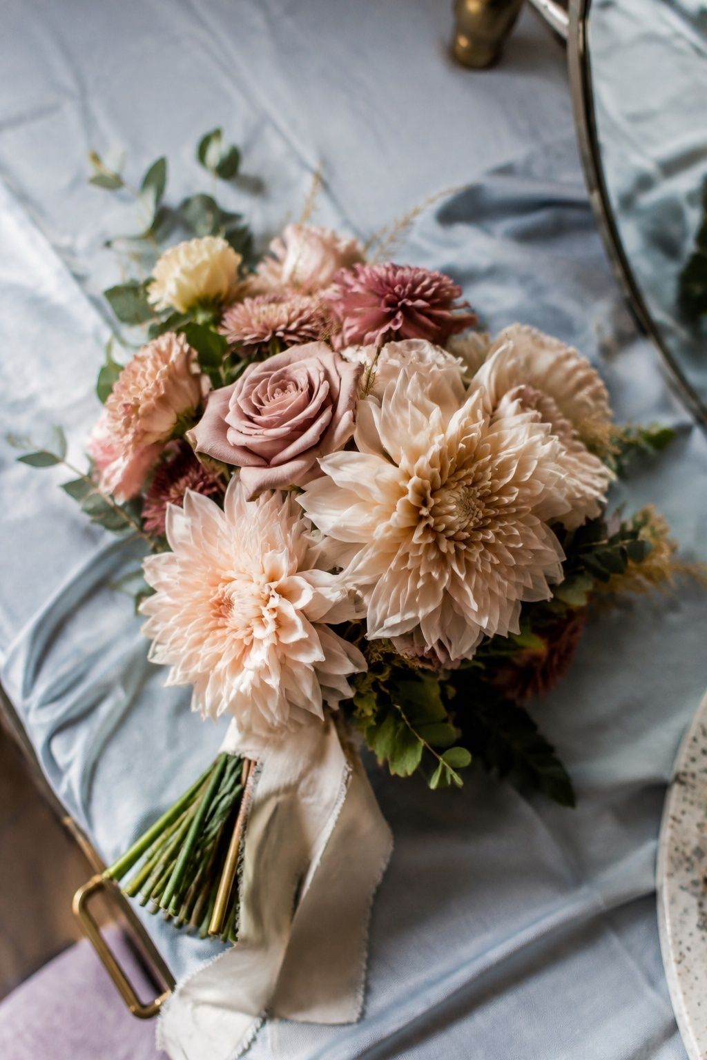 Cafe au lait dahlias with champagne and dusty rose flowers