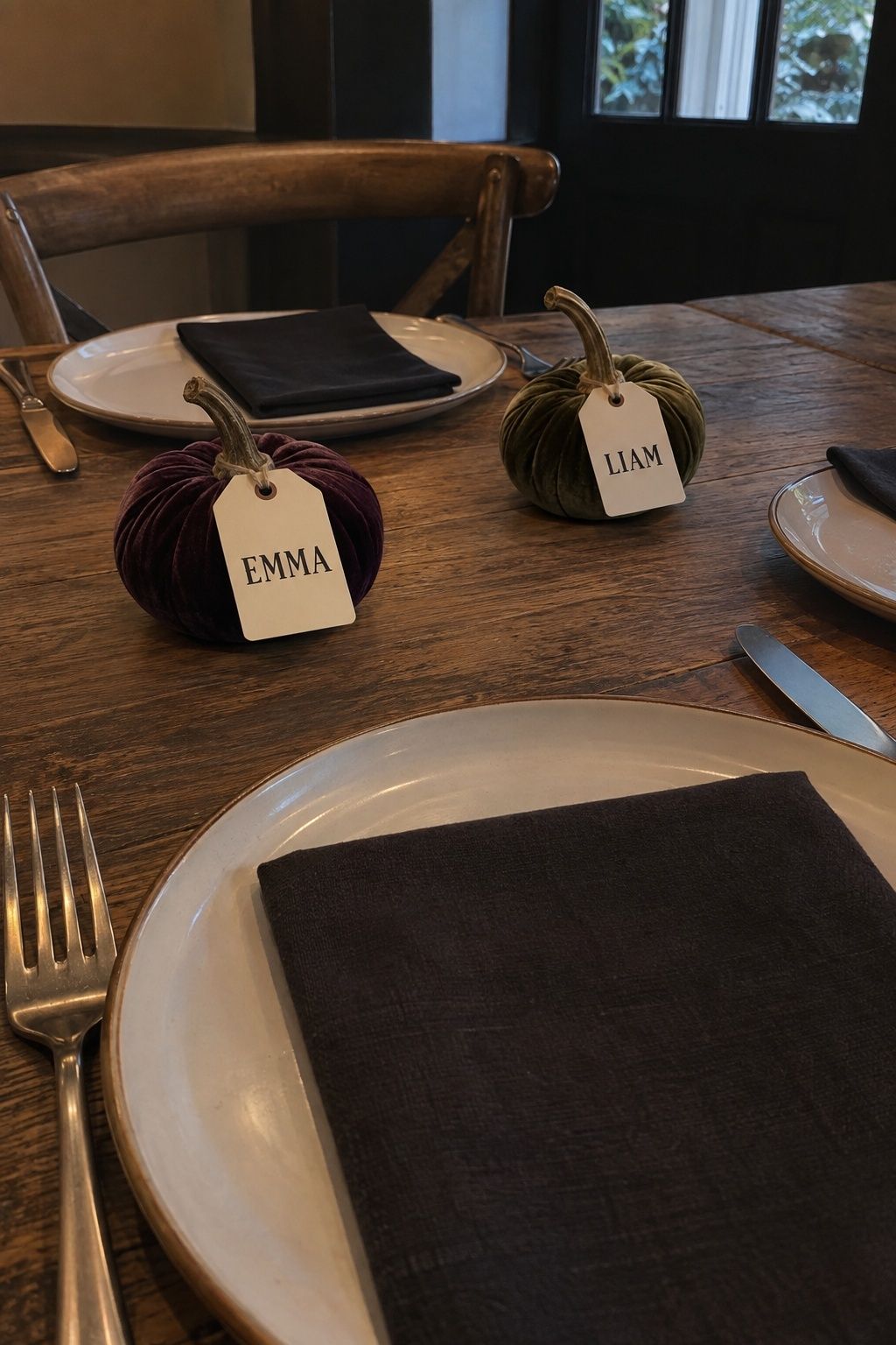 Velvet pumpkins used as place cards