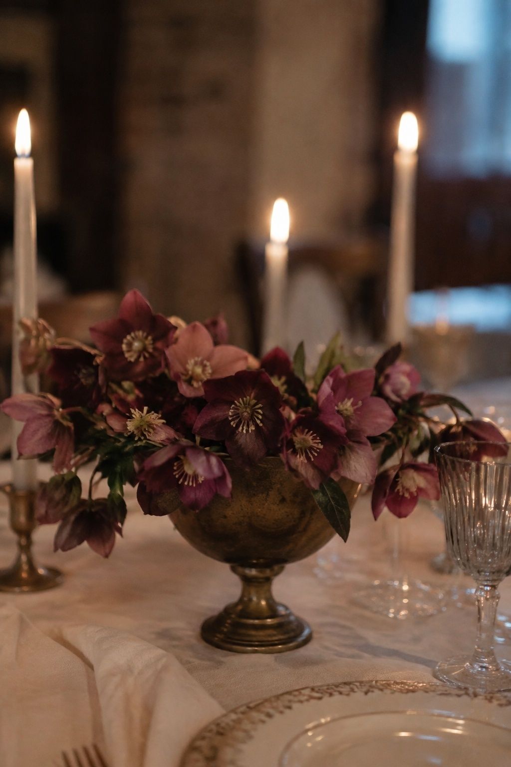 hellebores for moody softness for an intimate January wedding