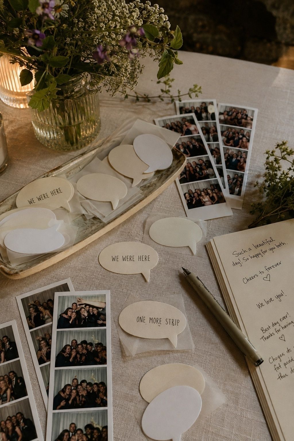 Speech bubble photo booth stickers