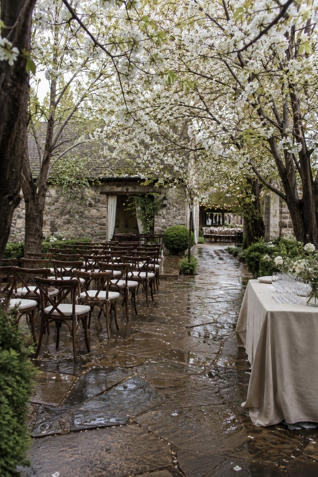 Garden courtyard with built-in spring blooms