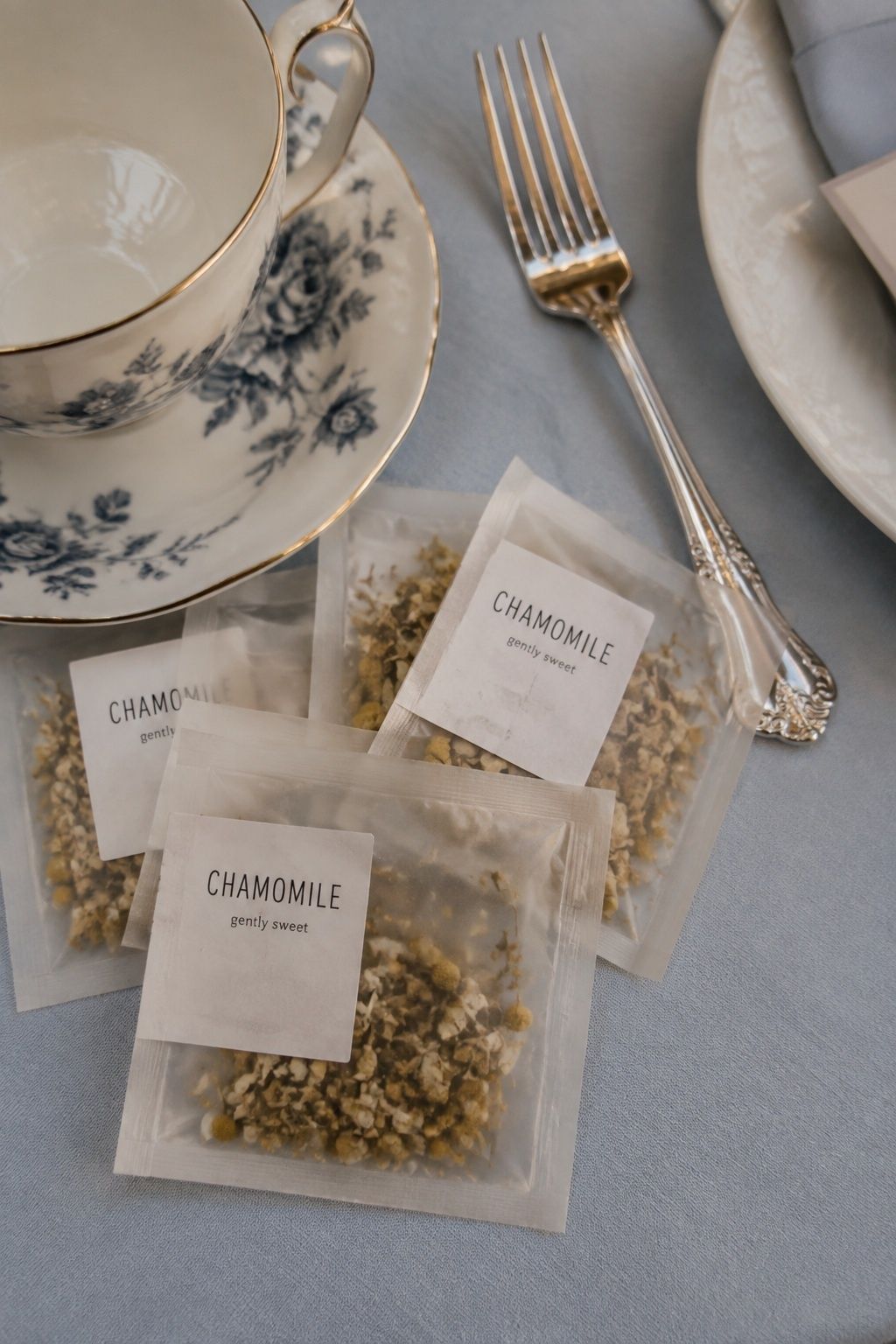 Loose leaf and floral tea sachets