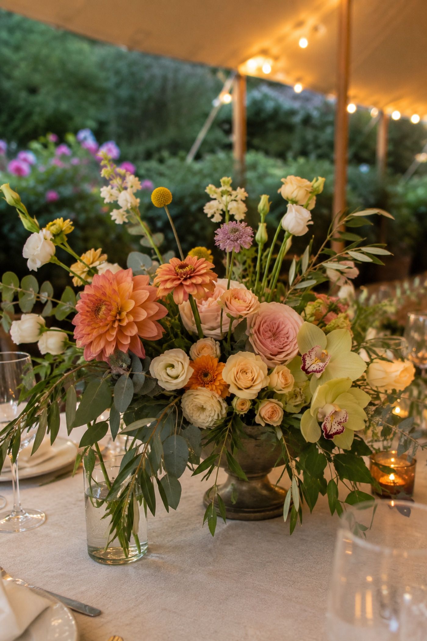 Heat-tolerant flowers for warm-weather centerpieces