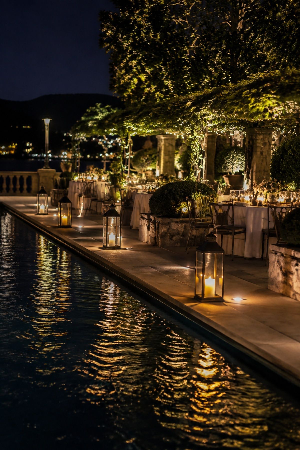 Lighting along a pool, fountain or water's edge