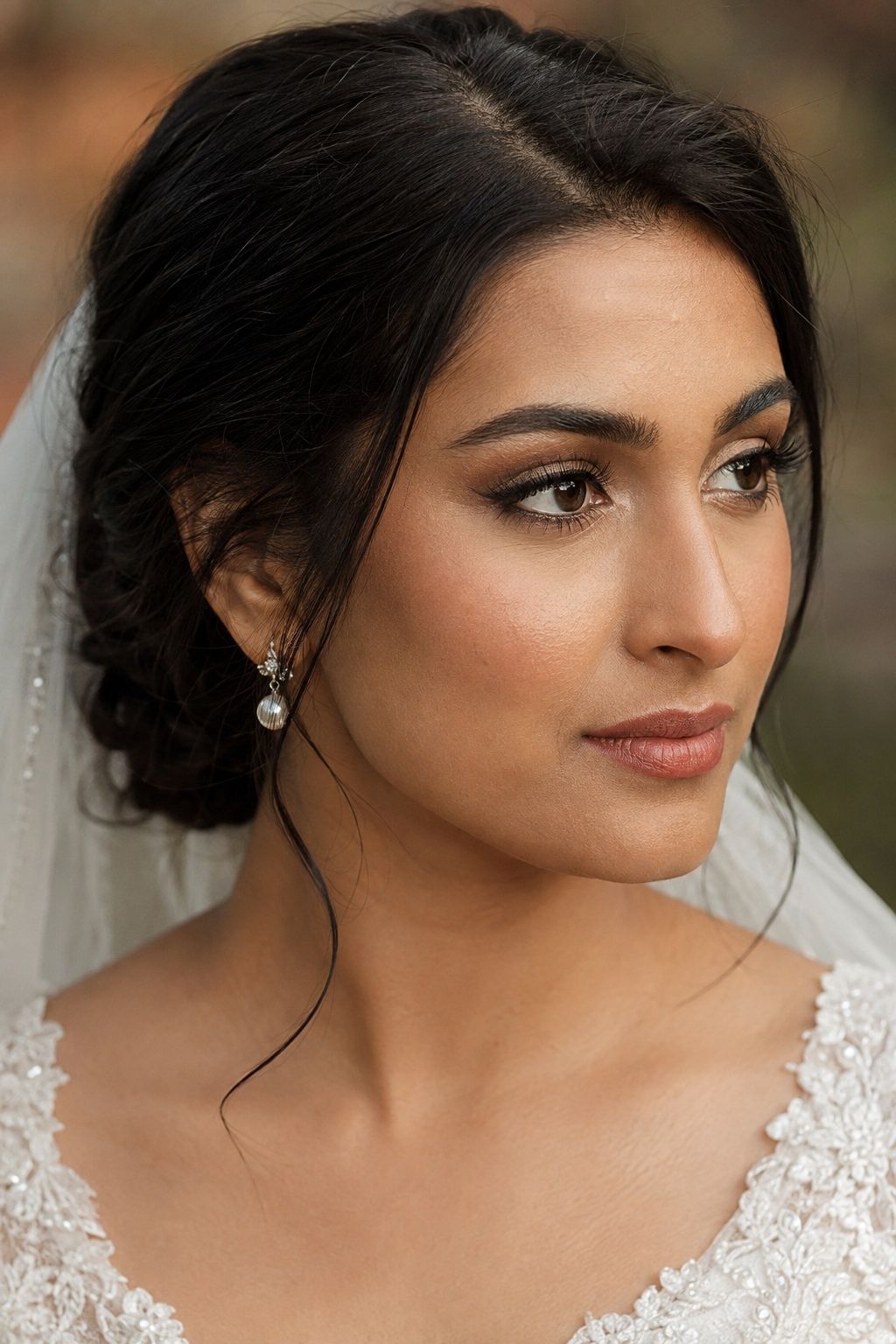 Bride with separated lashes that lift at the outer corners.