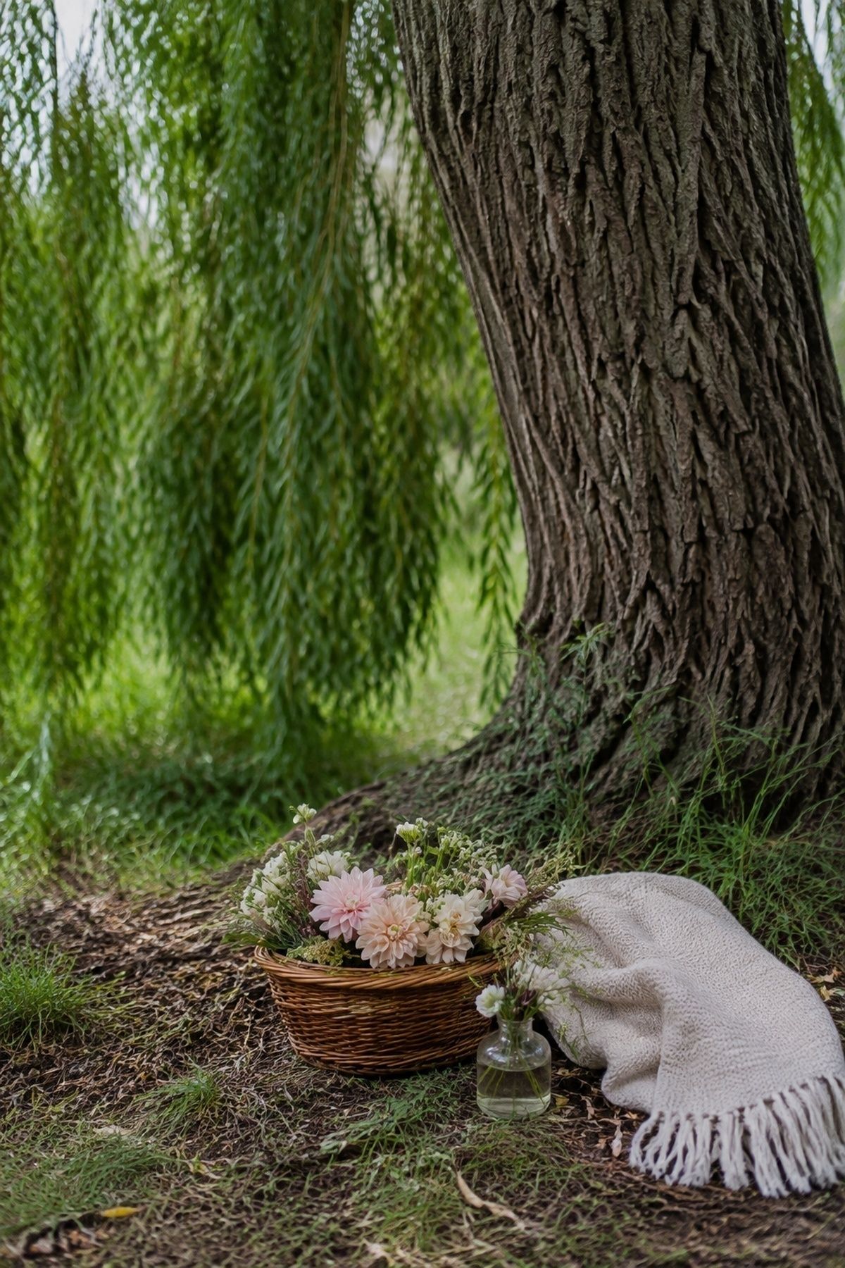 Small floral marker under the tree